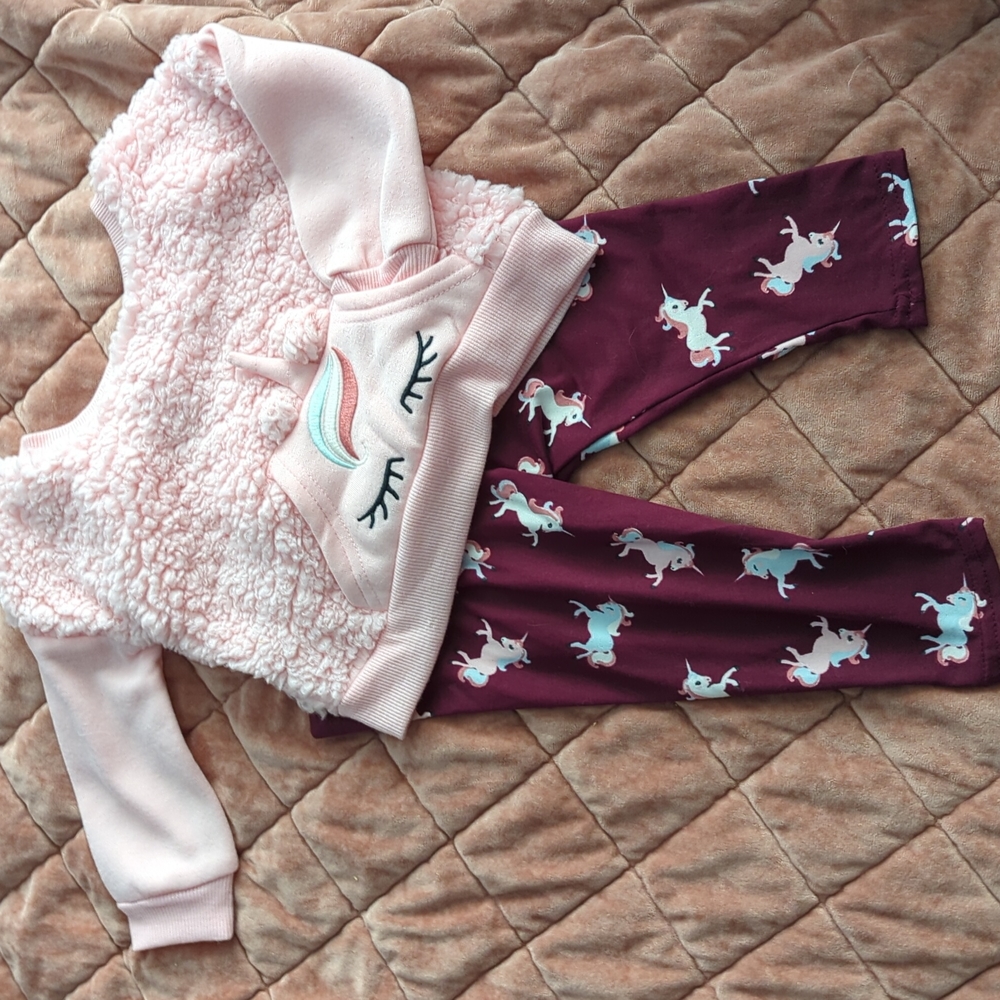 Adorable, brand new two-piece unicorn set